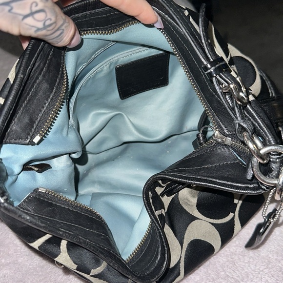 Coach purse - Picture 2 of 7